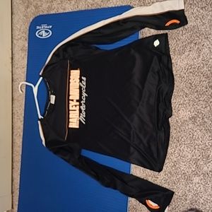 Women's Harley Davison shirt